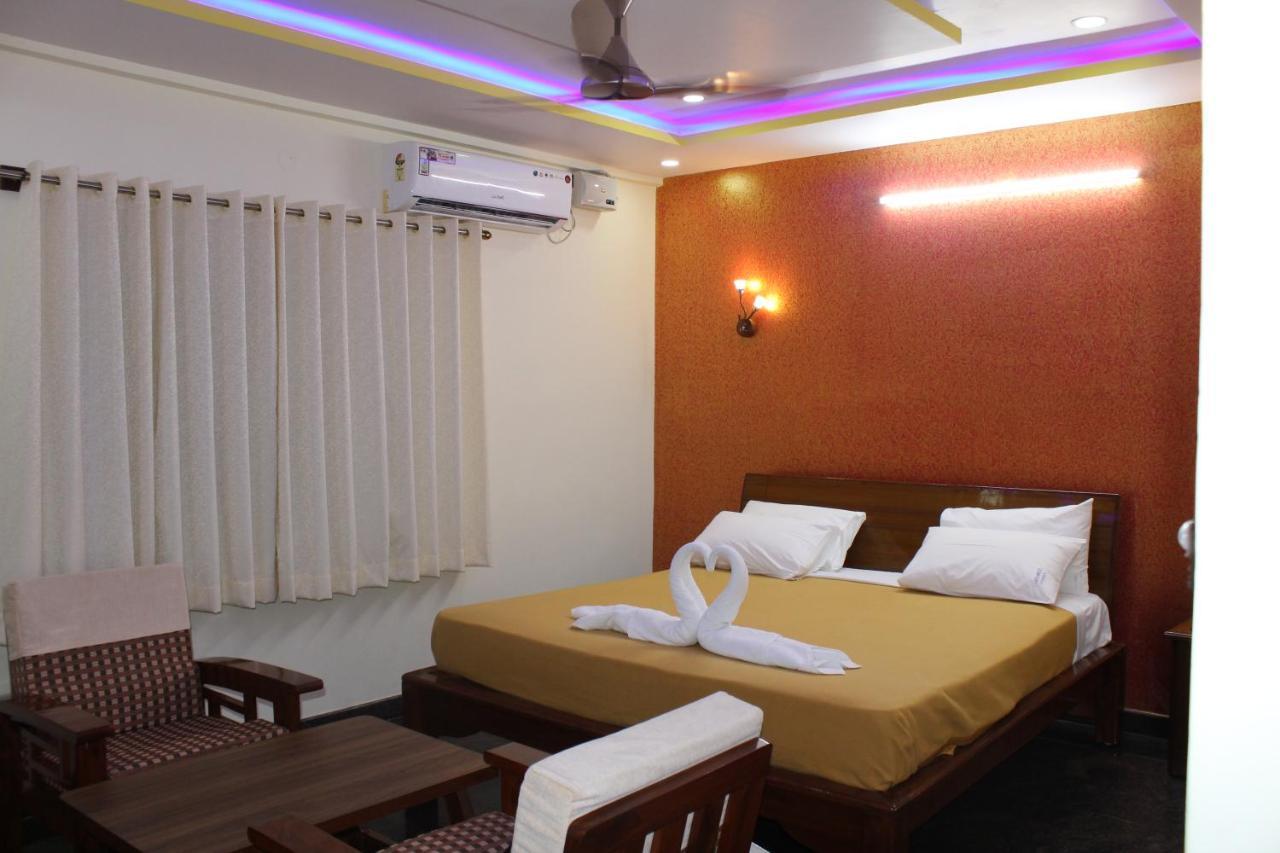 Golden pride hotel  Kanakapura Exterior foto
