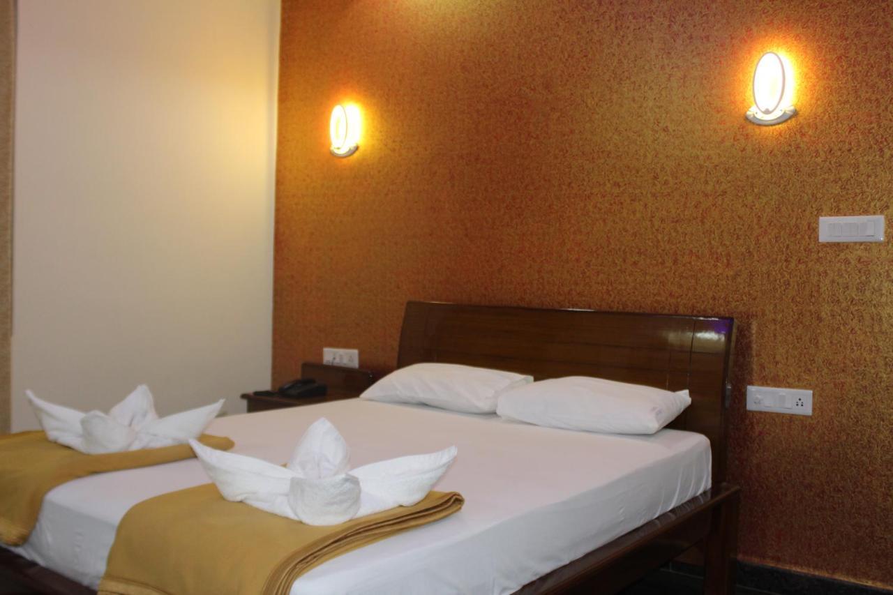 Golden pride hotel  Kanakapura Exterior foto